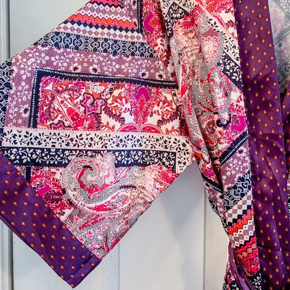 Victoria’s Secret Robe - Picture 2 of 4